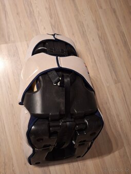 Autosedačka ZOOTy Safety&Comfort 9-36kg - 5
