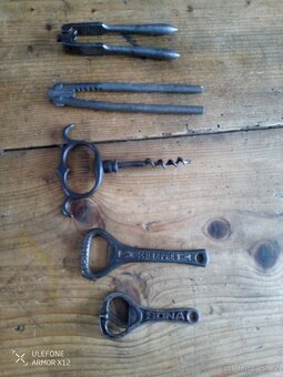 Otvíráky, Vývrtka a Louskáčky - 5