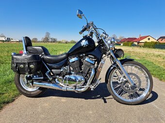 Suzuki Intruder VS 800 - 5