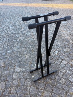 Klávesy a stojan Yamaha - 5