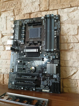 GIGABYTE GA-970A-DS3P - AMD 970, socket AM3+, orig. balení - 5
