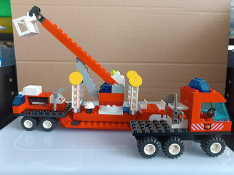 LEGO Town 6477 Fire Fighter's Lift Truck - 5