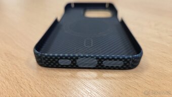 Kryt Benks Magnetic Aurora Kevlar 600D pro iPhone 15 Pro - 5