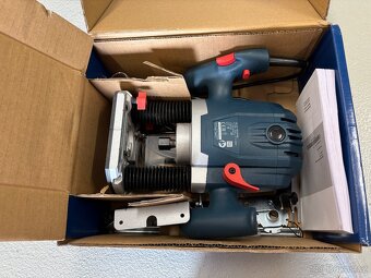 Bosch GOF 130 - 5