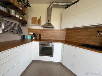 🏡 Moderní kuchyň IKEA – bez pracovní desky a spotřebičů - 5