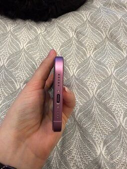 Prodám iPhone 16, růžový 256gb - 5