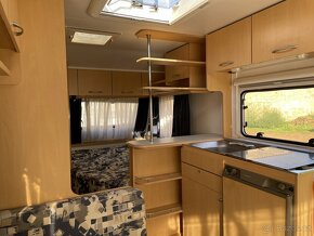 Karavan Delta 440 Pojezd, zánovní předstan - 5