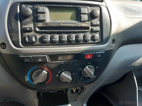 Toyota RAV4 II 2002 2,0VVT-i 110kW 4WD 1AZ - DILY, pekna - 5