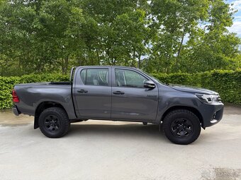 TOYOTA HILUX 2.4 D4D WEBASTO 1.Majitel DPH - 5