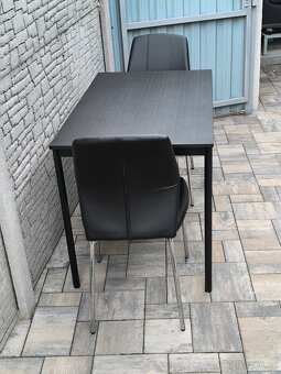 Prodám jídelní stůl + 2 jídelních židle - 5