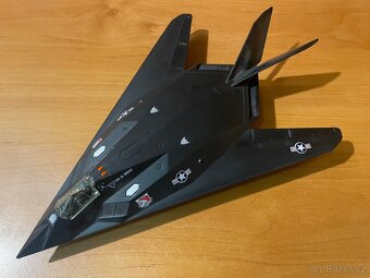 Plastové modely letadel - hračky - 5