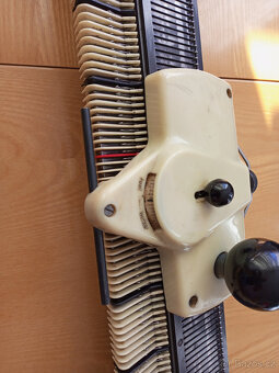 prodám kompletní výbavu pro domácí pletení - 5