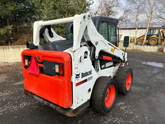 Smykový nakladač Bobcat S570 - 5