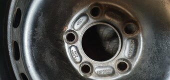 nové pneu nepoužité235/60R16 - 5