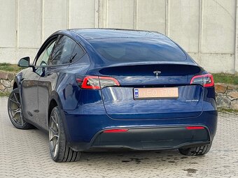 Tesla  Y 2022 rok - 5