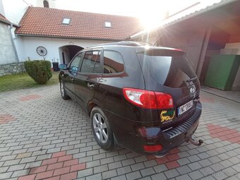 Prodám auto značky Hyundai Santa Fe. - 5