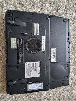 Toshiba Satellite A45-S1202 - 5
