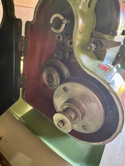 Soustruh Tos MN80 A - 5