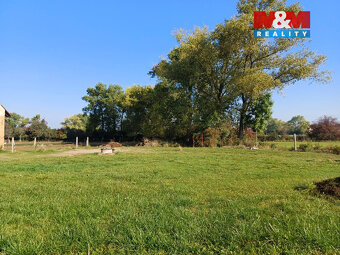 Prodej pozemku k bydlení v Roveňsku - Holice - 5