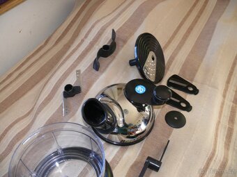 Nabízím kuchynský robot - 5