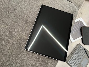 Microsoft Surface Pro 8 (i5, 8GB, 256GB) - 5