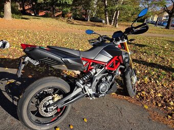 Aprilia Dorsoduro 900 - 5