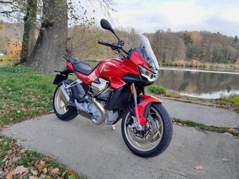 Moto Guzzi V100 Mandello - 5