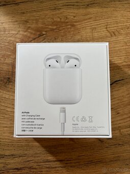 AirPods 2 s Lightning nabíjecím pouzdrem - 5
