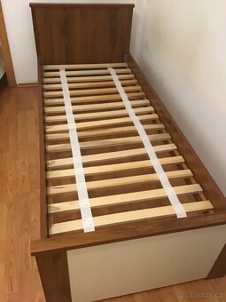 Postel 90200 z masivu v dobrém stavu - 5