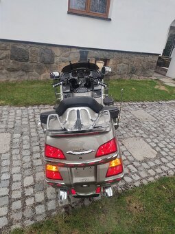 Honda Gold Wing 1800 - 5