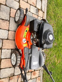 Travní benzínová sekačka Husqvarna - 5