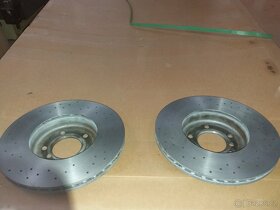 BMW e46 330i - M-paket přední sportovní vrtanékotouče Brembo - 5