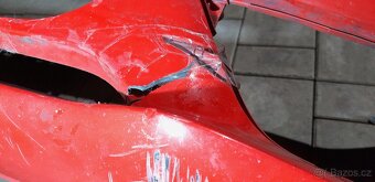 Prodám přední nárazník Audi A5 poškozený - 5