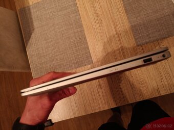HP Laptop 17" cp0973nc -- Baterie vydrží přes 4 hodiny - 5