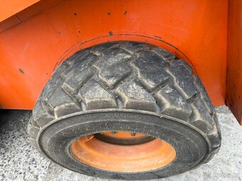 Smykový nakladač Locust 903 - 5