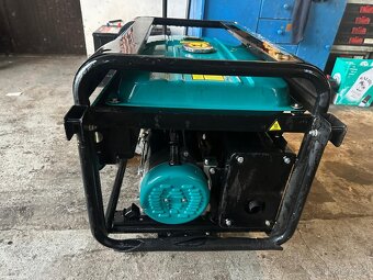 Elektrocentrála HERON - 7KVA, 32A, 30mth. - 5