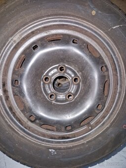 185/60r14 zimní , fabia, roomster - 5