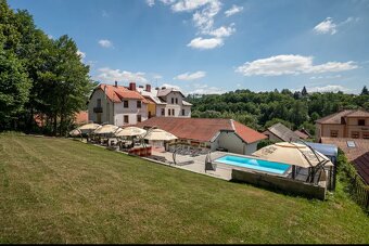 Na Prodej hotel, 29 pokoje, Bazén s teplou vodu, restaurace, - 5