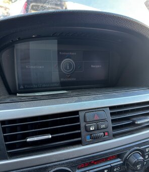 iDrive BMW E90 - 5