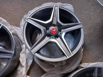 Originalni disky na Mercedes C 63 w204...18" - 5