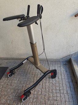 hydraulické chodítko s brzdami, po operaci - 5