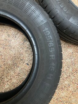 prodám 2 pneu Continental 195/65 R 15 91H - 5