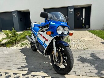SUZUKI GSX 750 R - 5