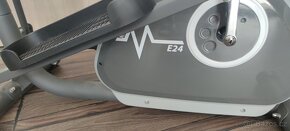 Eliptický trenažér Master E24 - 5