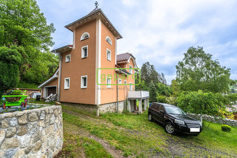 Prodej rodinného domu, tří rekreačních domků, v uzavřeném ar - 5