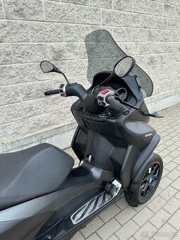 Piaggio MP3 500 HPE Advanced Sport Výfuk Akrapovič možná dop - 5