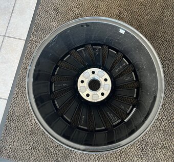18´´ NEW Škoda Superb Nove Original R18 5x112 3P0601025F - 5