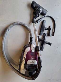 ETA Salvet Animal - bezsáčkový vysavač - 5