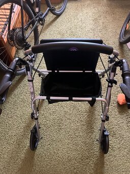 Prodej invalidního chodítka - 5