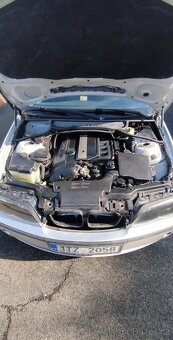 BMW E46 320i Touring - 5